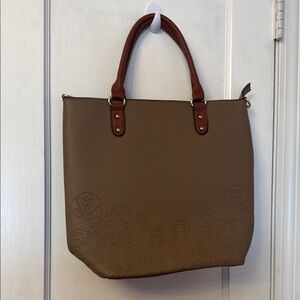 🤎 Floral Etch-Design Tote Bag NEW